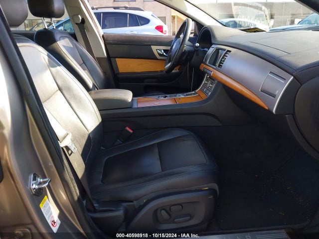 2009 JAGUAR XF SAJWA05B29HR07141 Photo 4