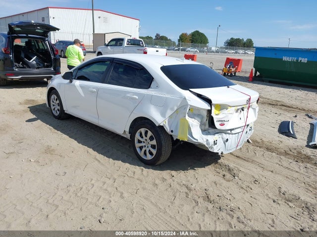 Toyota COROLLA LE 2021 5YFEPMAE2MP172741 Image 3