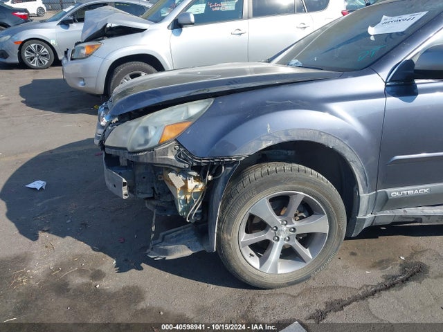4S4BRCPC4E3228245 Subaru Outback 2.5i Limited