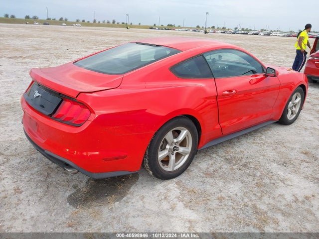 Ford Mustang Ecoboost 2018 1FA6P8TH9J5135302 Image 4