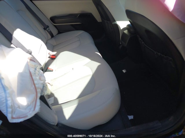 5XXG14J29NG085896 KIA K5 LXS