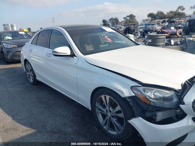 55SWF4JB4GU148906 Mercedes-Benz C 300 Luxury/sport