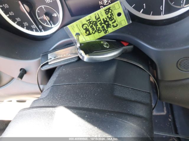 SJKCH5CR6JA049998 Infiniti Qx30 Premium