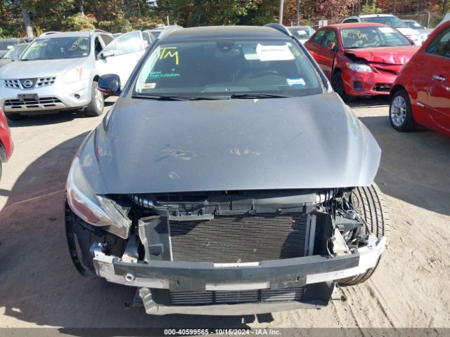 SJKCH5CR6JA049998 Infiniti Qx30 Premium