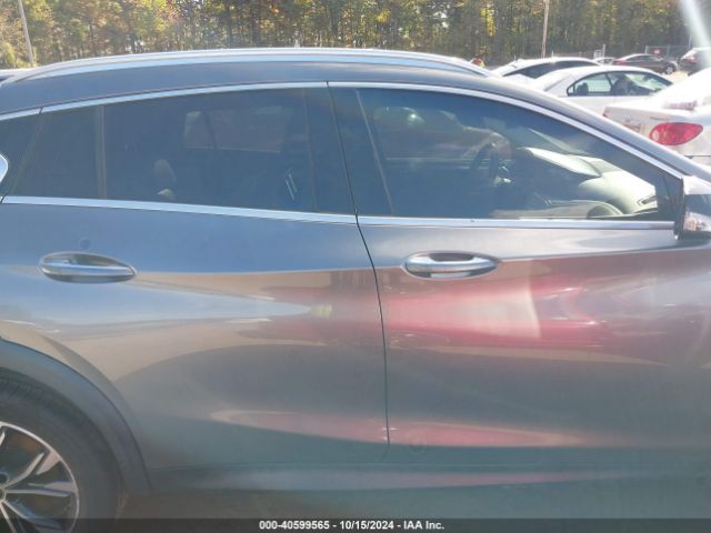 SJKCH5CR6JA049998 Infiniti Qx30 Premium