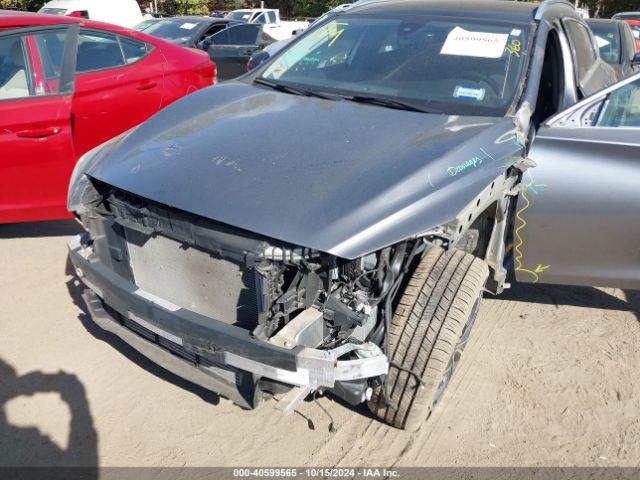 SJKCH5CR6JA049998 Infiniti Qx30 Premium