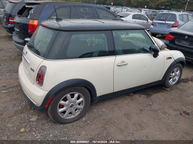 2006 MINI COOPER WMWRC335X6TK63897 Photo 3