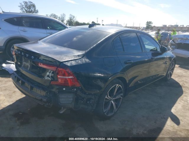 7JRL12TL7RG294241 Volvo S60 B5 Plus Dark Theme