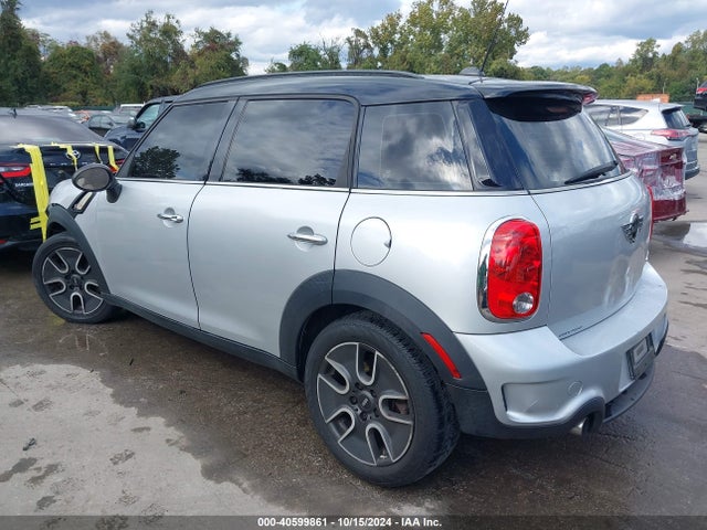 2011 MINI COOPER S COUNTRYMAN WMWZC3C57BWH98360 Photo 2