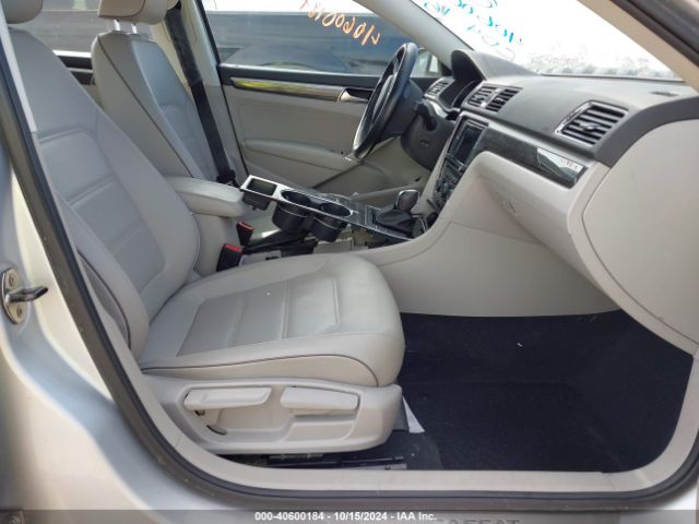 1VWBT7A31GC069948 Volkswagen Passat 1.8t Se