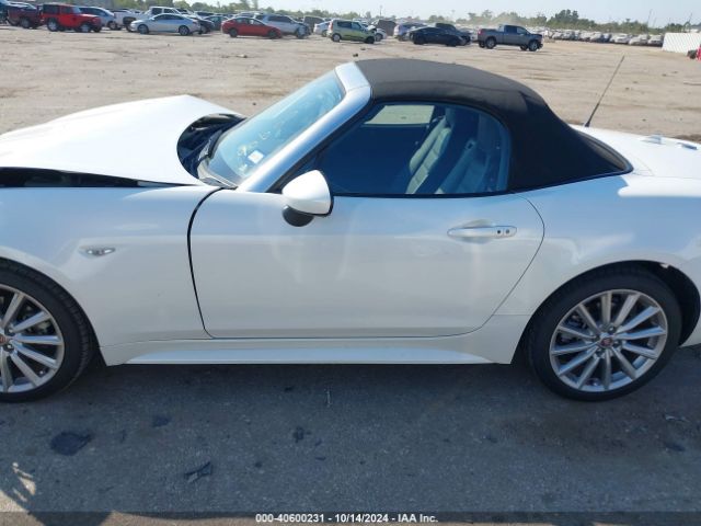 JC1NFAEK8J0140090 Fiat 124 Spider Lusso
