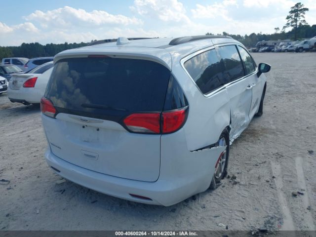 2C4RC1DG0LR257018 Chrysler Voyager Lxi