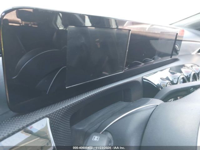 WDD3G4EB8KW021050 Mercedes-Benz A 220