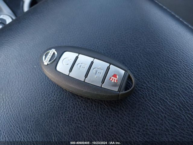 5N1DR2MMXJC630619 Nissan Pathfinder Sv