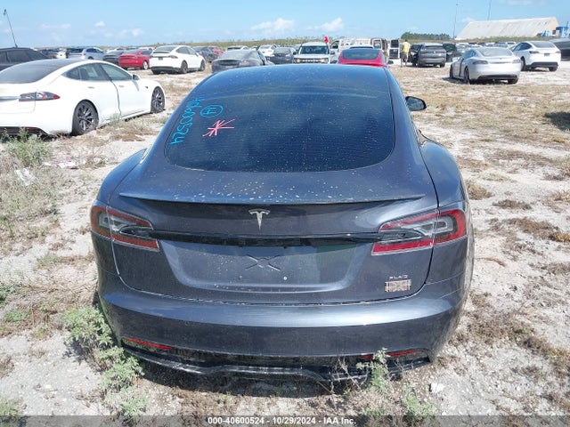 Tesla Model S Plaid Tri Motor All-wheel Drive 2022 5YJSA1E61NF459233 Image 15