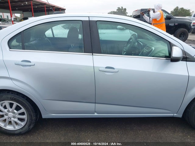 Chevrolet Sonic Lt Auto 2017 1G1JD5SH7H4101610 Image 13