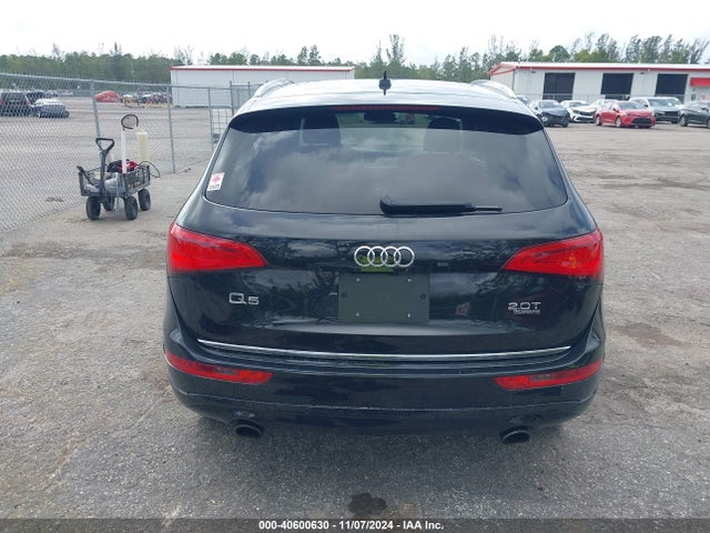 Audi Q5 2.0t Premium 2016 WA1L2AFP3GA053386 Image 16