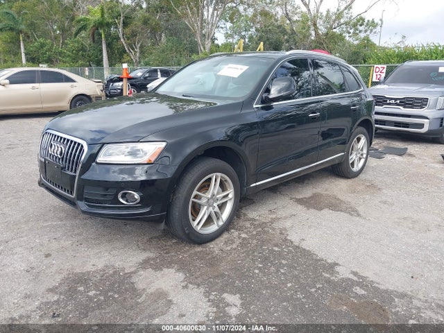 Audi Q5 2.0t Premium 2016 WA1L2AFP3GA053386 Image 2