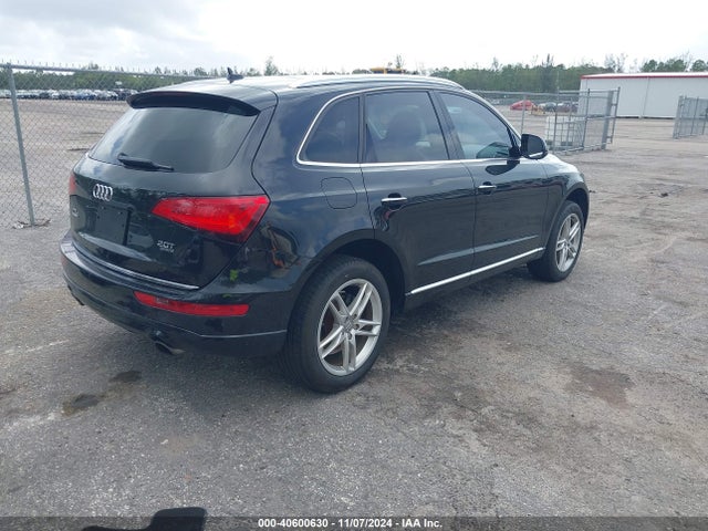 Audi Q5 2.0t Premium 2016 WA1L2AFP3GA053386 Image 4