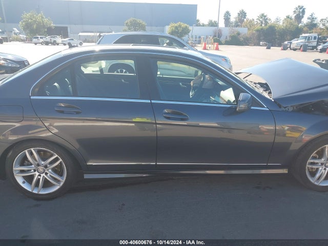 WDDGF4HB5EG213055 Mercedes-Benz C 250 Luxury/sport