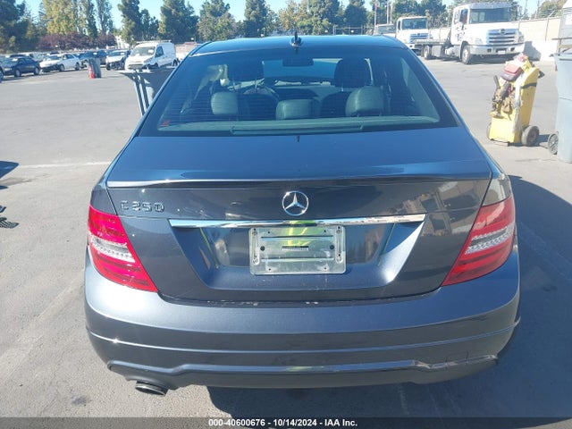 WDDGF4HB5EG213055 Mercedes-Benz C 250 Luxury/sport