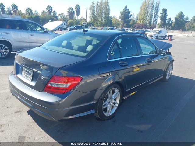 WDDGF4HB5EG213055 Mercedes-Benz C 250 Luxury/sport