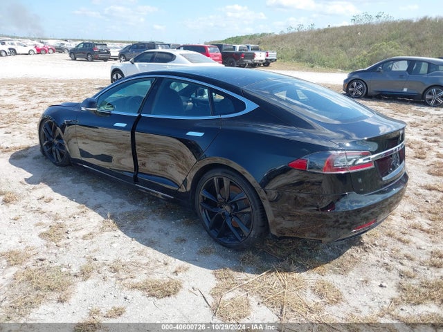 2020 TESLA MODEL S 5YJSA1E23LF369785 Photo 2