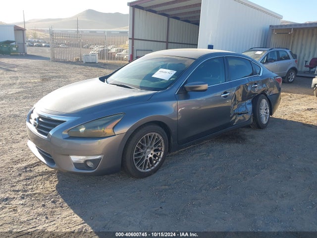 Nissan Altima 2.5 S 2014 1N4AL3AP5EN355657 Image 2