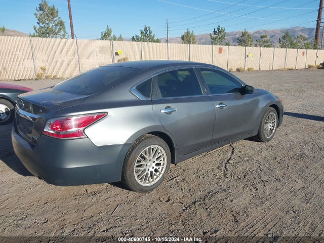 Nissan Altima 2.5 S 2014 1N4AL3AP5EN355657 Image 4