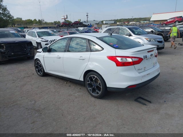 Ford FOCUS SE 2014 1FADP3F20EL259218 Image 3