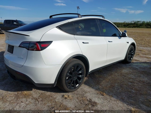 2023 TESLA MODEL Y 7SAYGDEE2PA024869 Photo 3