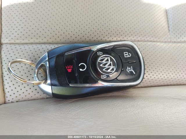 Buick Enclave Premium 2018 5GAERCKW3JJ156738 Image 11