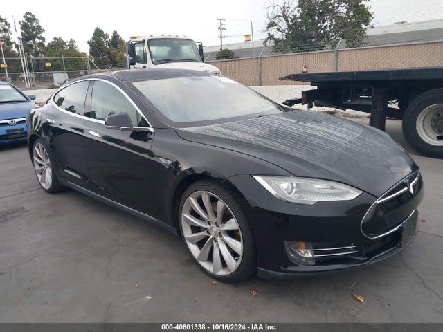 2013 TESLA MODEL S 5YJSA1DPXDFP05639 Photo 0