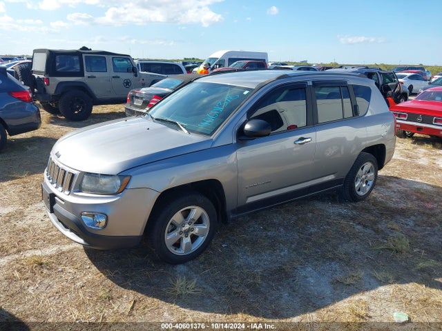 Jeep Compass Sport 2014 1C4NJCBA7ED843767 Image 2
