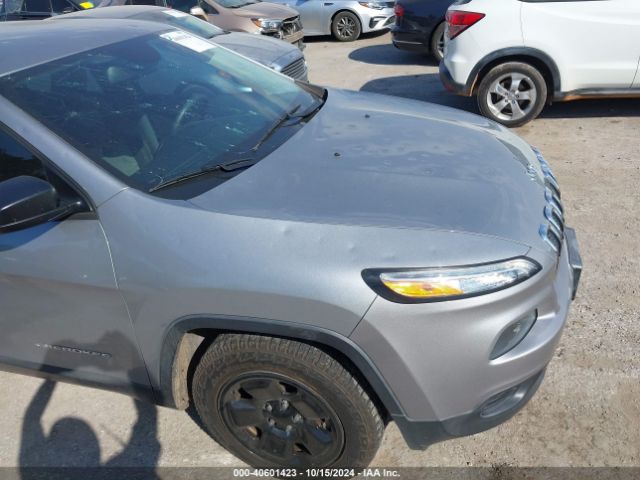 1C4PJLAB5EW301607 Jeep Cherokee Sport
