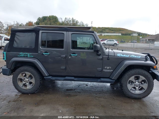 1C4BJWEG2HL552656 Jeep Wrangler Unlimited Sahara 4x4