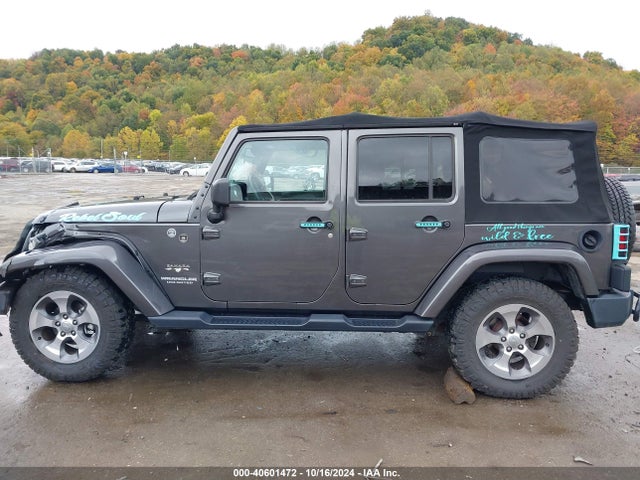 1C4BJWEG2HL552656 Jeep Wrangler Unlimited Sahara 4x4