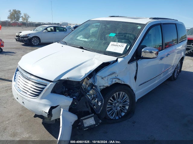 2C4RC1CG7GR135585 Chrysler Town & Country Touring-l Anniversary Edition