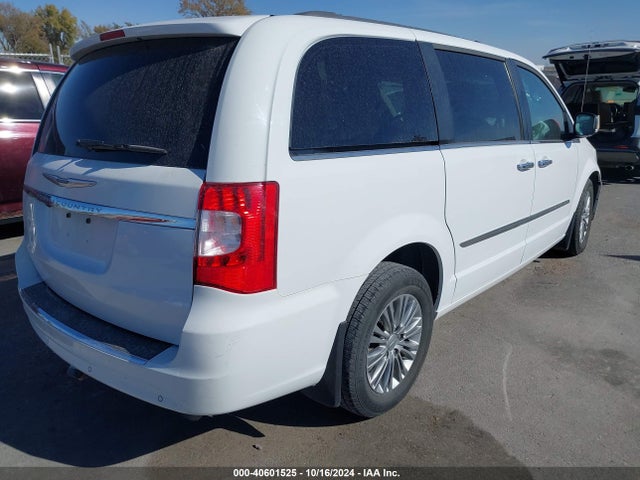 2C4RC1CG7GR135585 Chrysler Town & Country Touring-l Anniversary Edition