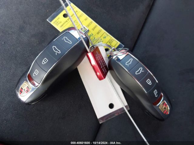 2021 PORSCHE 718 SPYDER WP0CC2A86MS240197 Photo 10