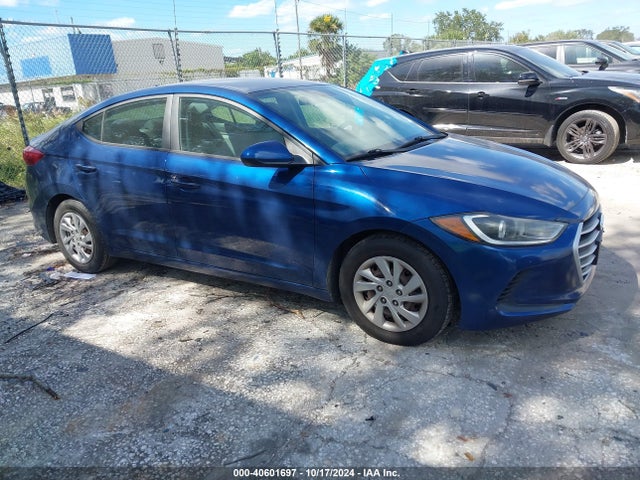 2017 5NPD74LF2HH113113 main image