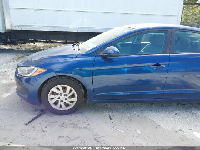 Hyundai ELANTRA SE 2017 5NPD74LF2HH113113 Image 15