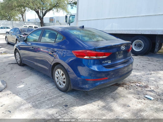 Hyundai ELANTRA SE 2017 5NPD74LF2HH113113 Image 3