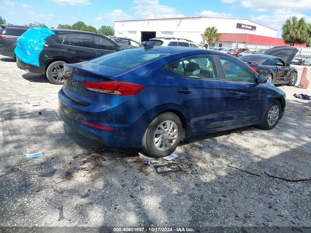 Hyundai ELANTRA SE 2017 5NPD74LF2HH113113 Image 4