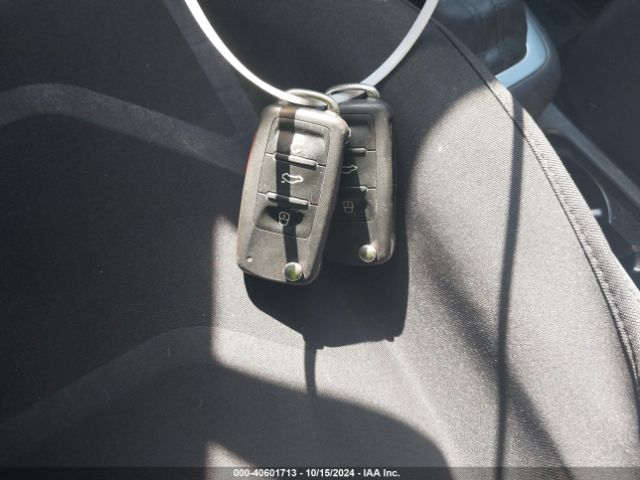 WVGBV7AXXGW544085 Volkswagen TIGUAN S