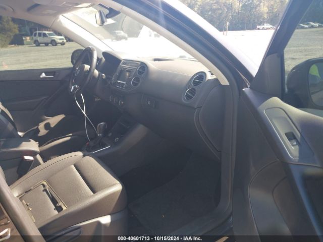 WVGBV7AXXGW544085 Volkswagen TIGUAN S