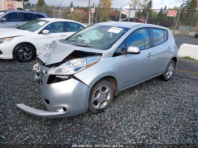 Nissan LEAF SV 2015 1N4AZ0CP6FC302683 Image 2