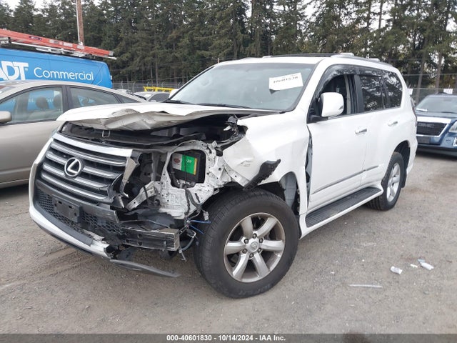 Lexus 460 2014 JTJBM7FX0E5085603 Image 2