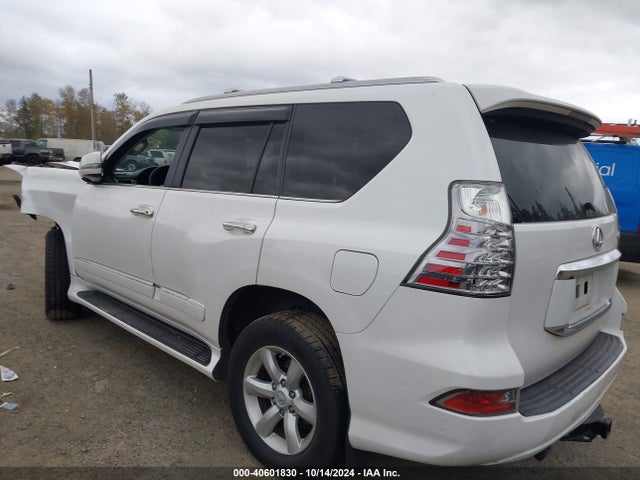 Lexus 460 2014 JTJBM7FX0E5085603 Image 3