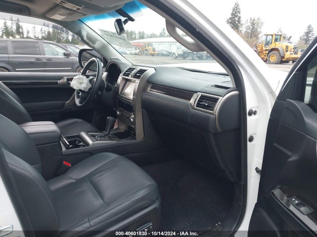 Lexus 460 2014 JTJBM7FX0E5085603 Image 5